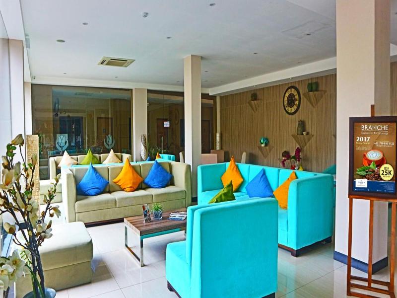 Golden Tulip Essential Belitung - Lobi