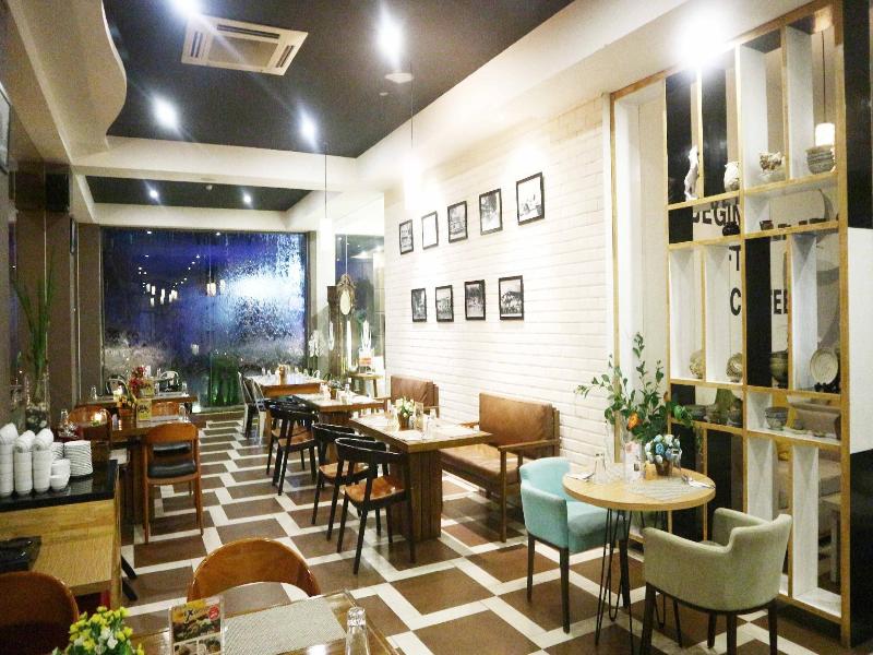 Golden Tulip Essential Belitung - Restoran