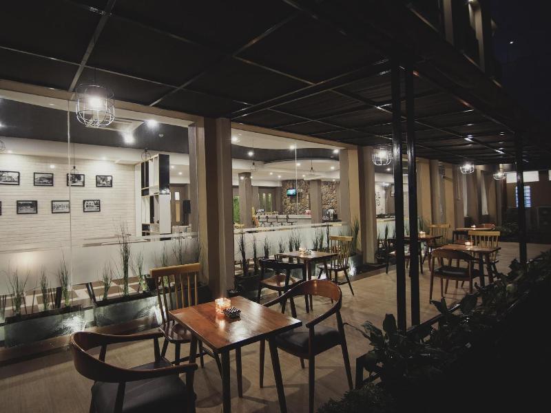 Golden Tulip Essential Belitung - Restoran