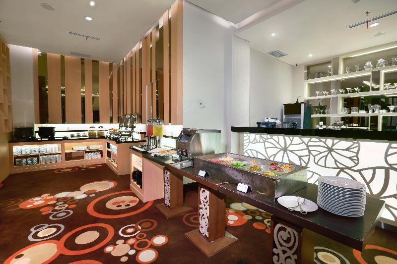 Hotel Neo+ Balikpapan - Bar