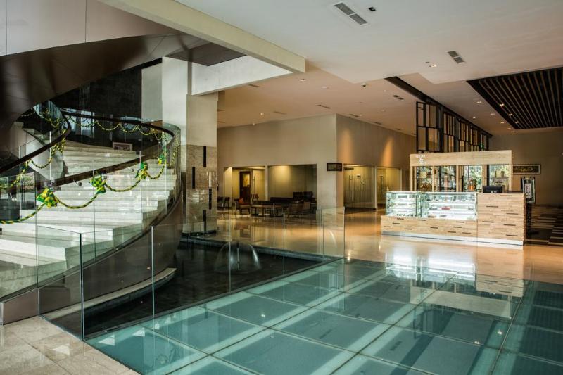 The Luxton Cirebon - Lobi