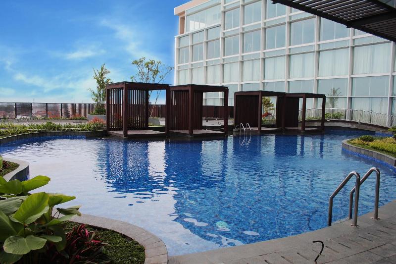 The Luxton Cirebon - Havuz