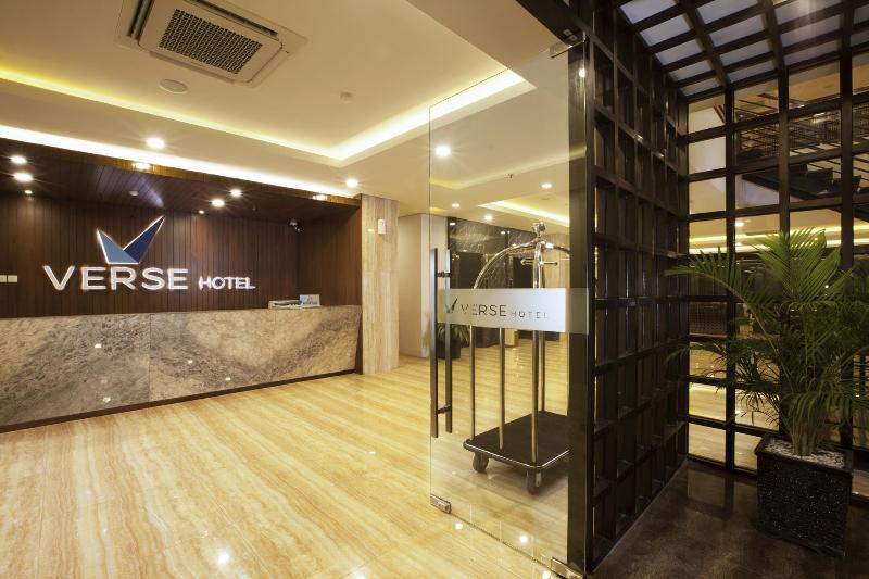 The Verse Hotel Cirebon - Lobi
