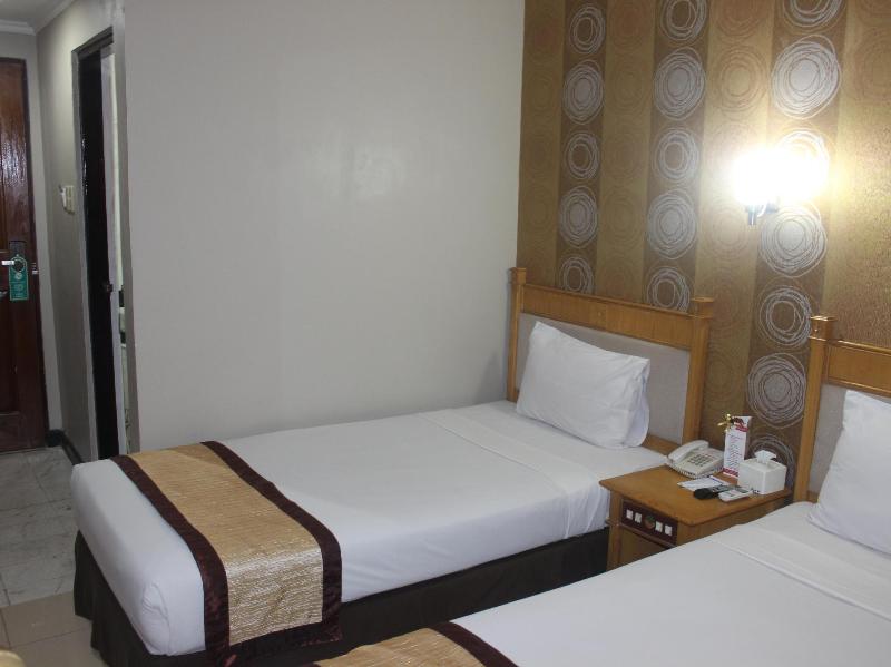 Yasmin Jayapura - Genel