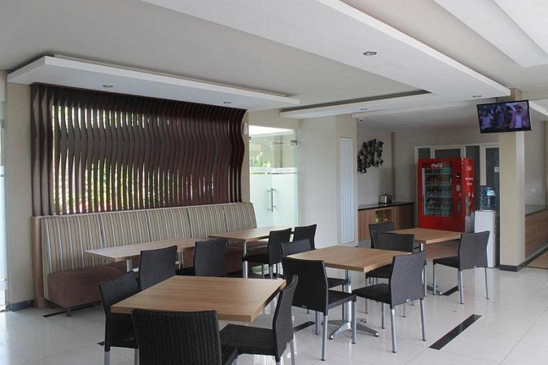 Cozy Stay Hotel Simpang Enam - Lobi