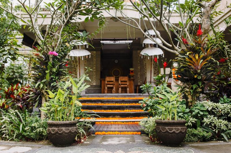 OM HAM Retreat - Lobi