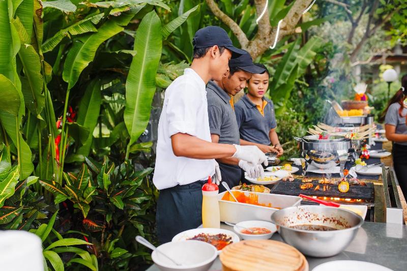 OM HAM Retreat - Restoran