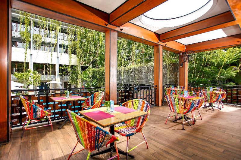 Solia Legian Bali - Bar
