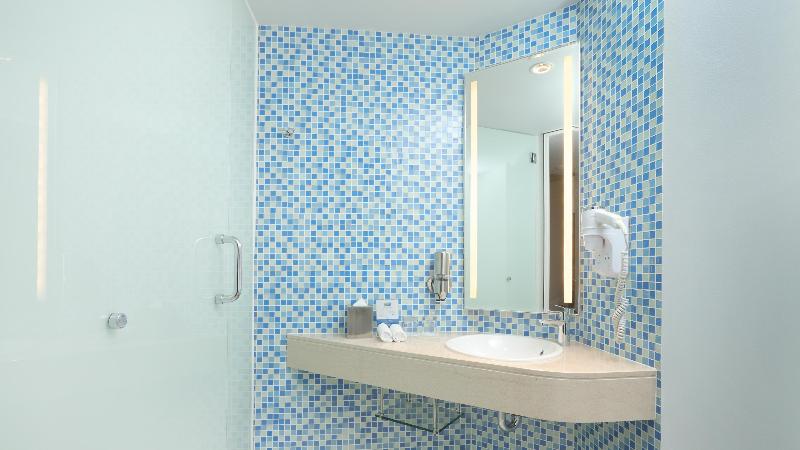 Holiday Inn Express Baruna Bali - Oda