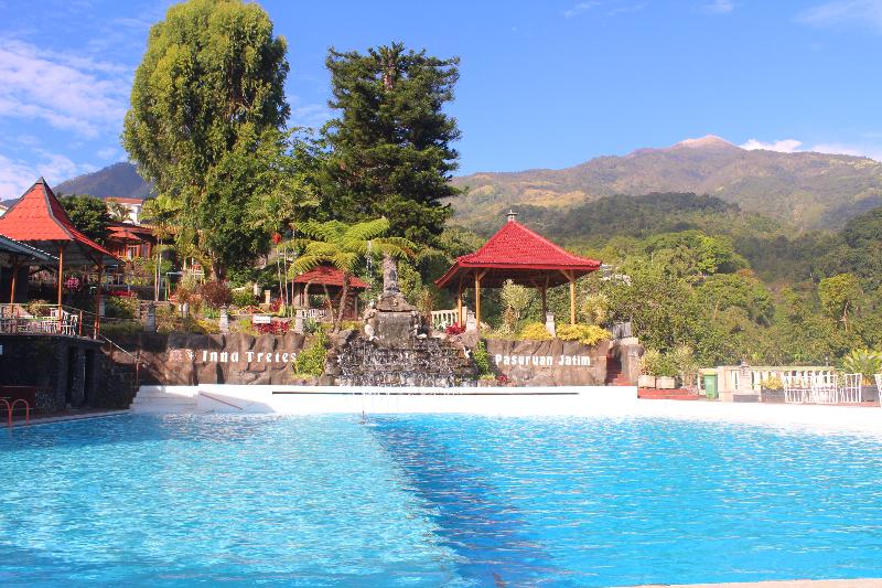 Inna Tretes Hotel & Resort - Havuz
