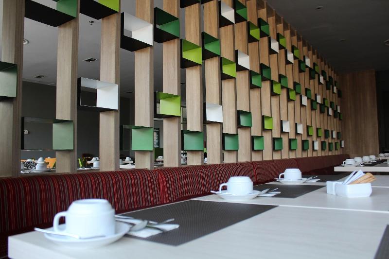 KHAS Gresik Hotel - Restoran