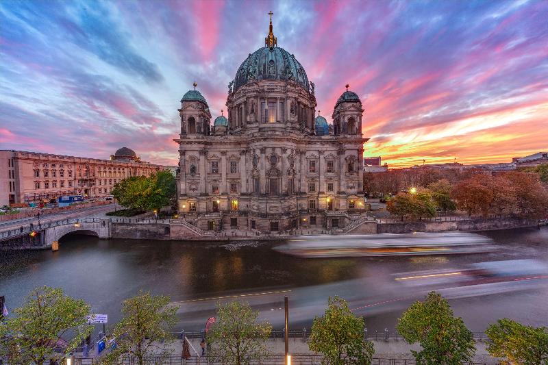 Radisson Collection Hotel, Berlin - Genel