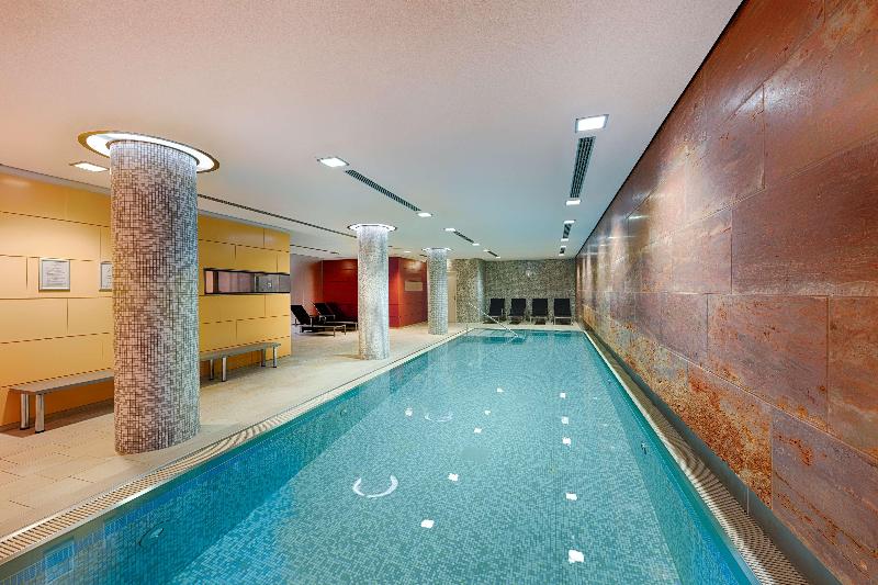 Radisson Collection Hotel, Berlin - Havuz