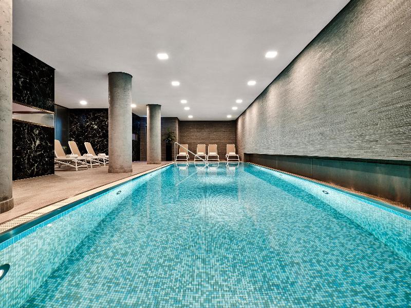 Radisson Collection Hotel, Berlin - Havuz