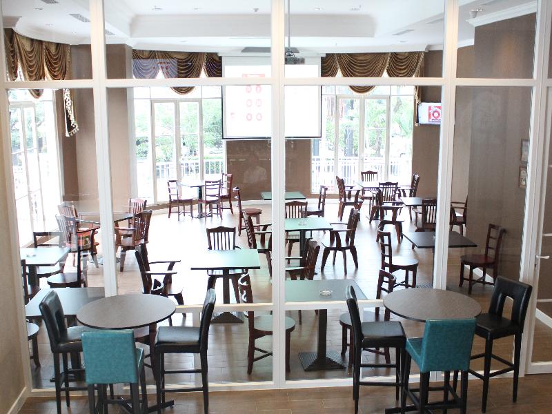 Adimulia Hotel Medan - Bar