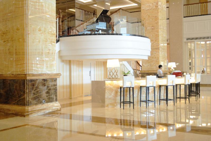 Adimulia Hotel Medan - Lobi