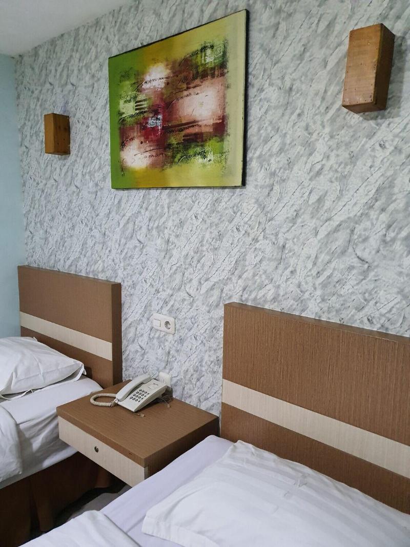 Amaliun Hotel Medan - Oda