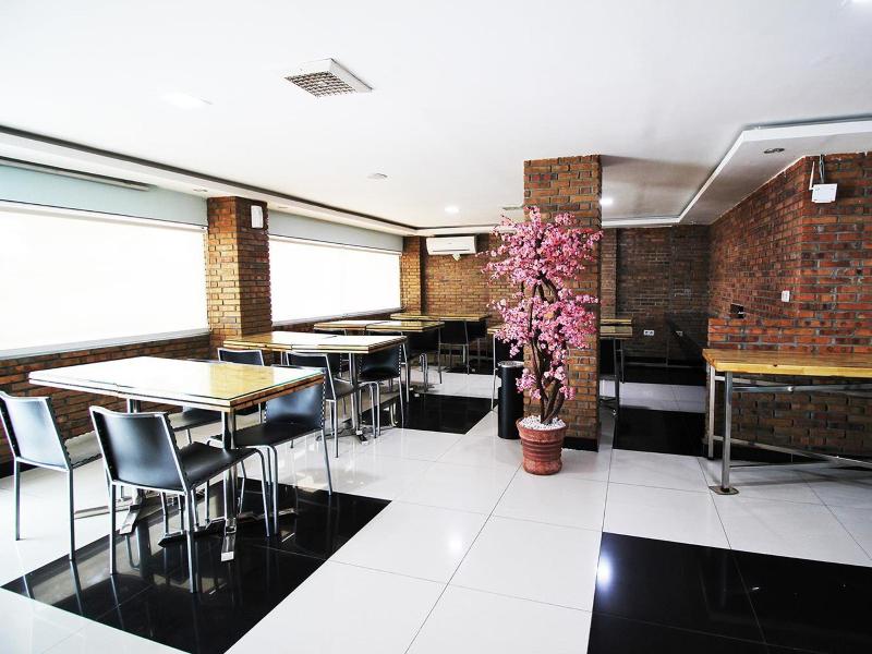 Amaliun Hotel Medan - Restoran