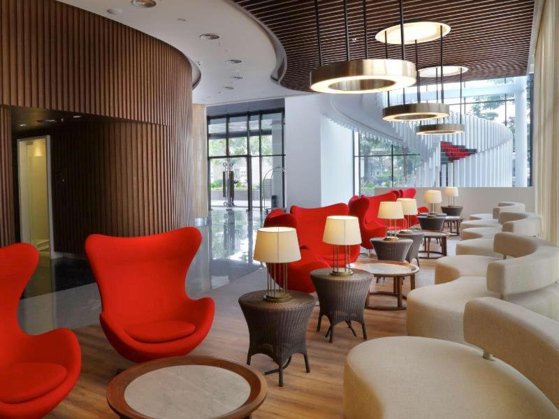 Brits Hotel Karawang - Lobi