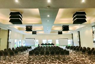 Front One Akshaya Hotel Karawang fotoÄŸrafÄ±