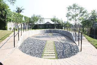 Front One Akshaya Hotel Karawang fotoÄŸrafÄ±