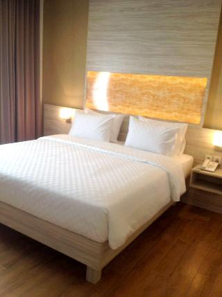 Front One Akshaya Hotel Karawang fotoÄŸrafÄ±