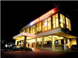 Merdeka Madiun otel fotoğrafı