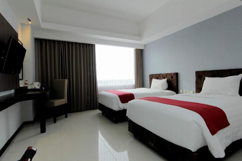 The Sun Hotel Madiun - Oda