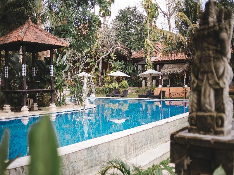 Ubud Hotel & Cottages Malang - Havuz
