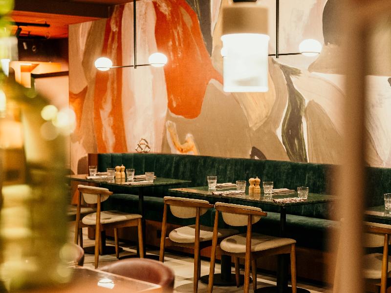 TRIBE Den Haag Centraal - Restoran