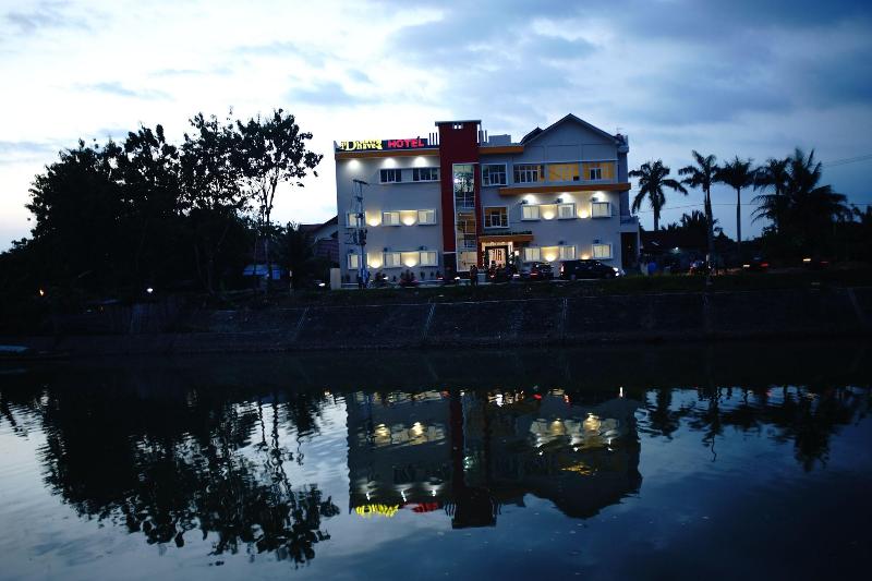 New d Dhave Padang - Genel