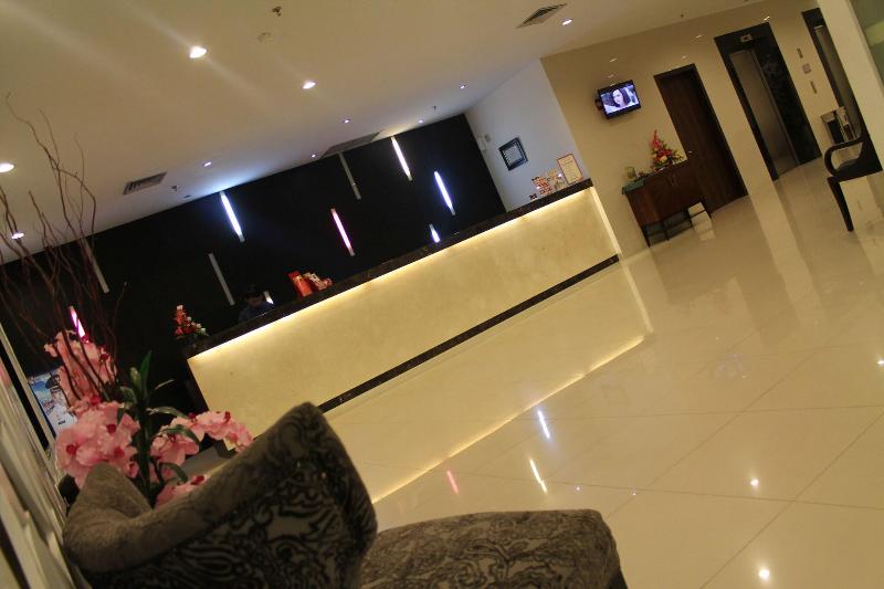 Ameera Hotel Pekanbaru - Lobi