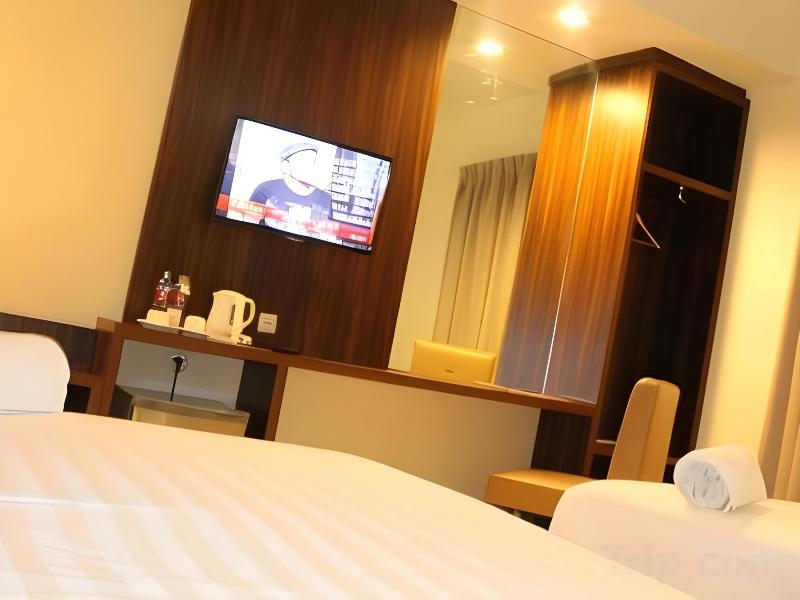 Ameera Hotel Pekanbaru - Oda