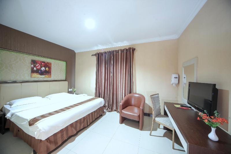New Hollywood Hotel Pekanbaru - Oda