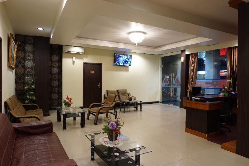 OYO 1161 Stefani City Hotel - Lobi