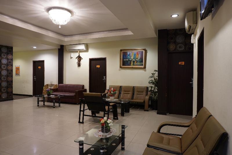 OYO 1161 Stefani City Hotel - Lobi