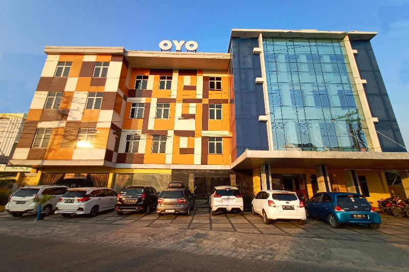OYO 1161 Stefani City Hotel - Genel