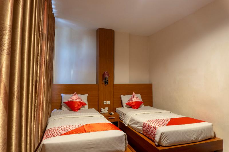 OYO 1161 Stefani City Hotel - Oda