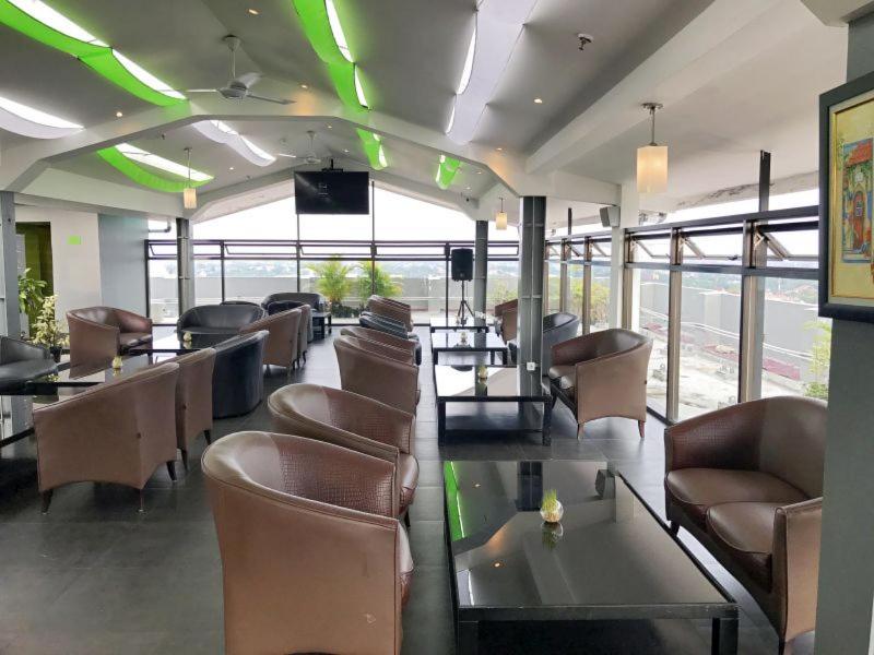 Whiz Hotel Sudirman Pekanbaru - Genel