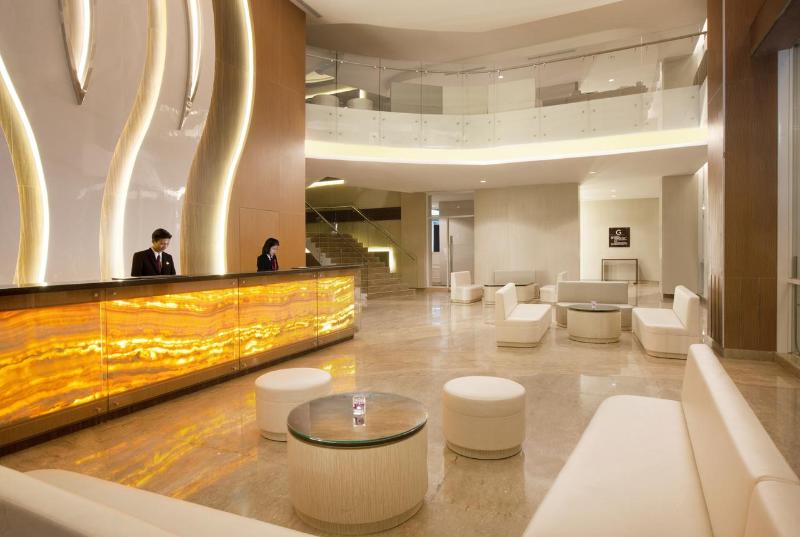 Hotel Santika Radial Palembang - Lobi