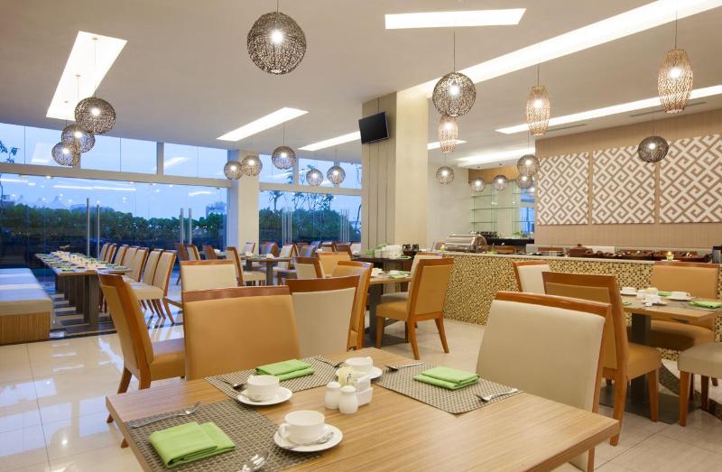 Hotel Santika Radial Palembang - Restoran