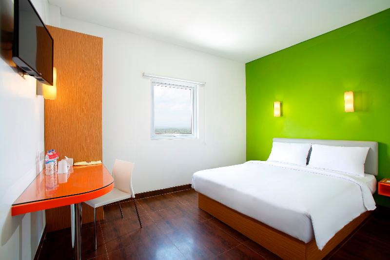 Amaris Hotel Ponorogo - Oda