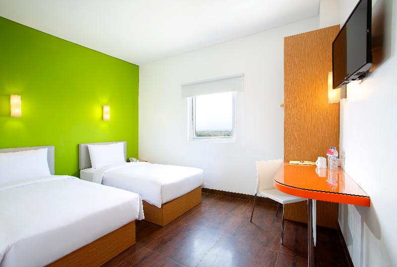 Amaris Hotel Ponorogo - Oda