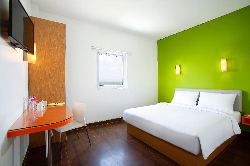 Amaris Hotel Ponorogo - Oda