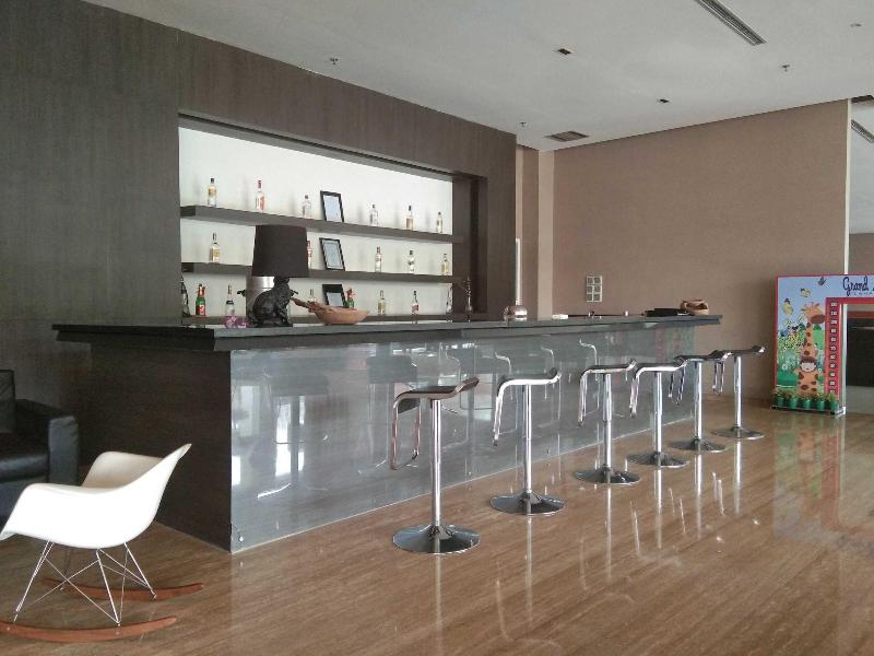Grand Zuri Lahat - Bar