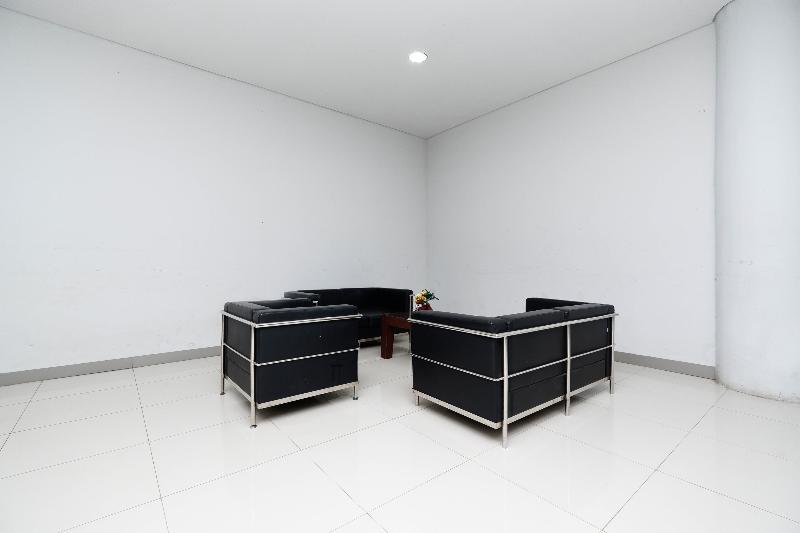 Capital O 1571 Utc Hotel Semarang - Lobi