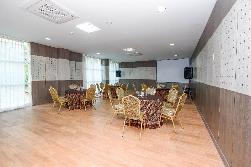 Capital O 1571 Utc Hotel Semarang - Genel