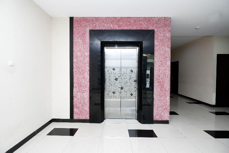 Capital O 1571 Utc Hotel Semarang - Genel