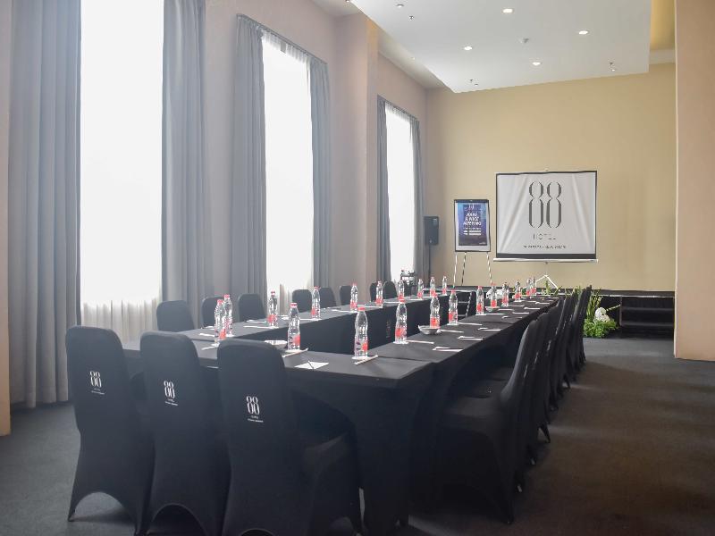 Hotel 88 Kedungsari - Toplantı