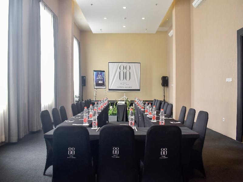 Hotel 88 Kedungsari - Toplantı